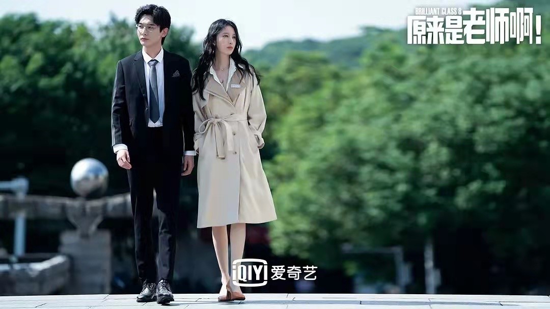 风起洛阳最美老板娘张俪晒出滑雪视频新剧姐弟恋羡煞众人