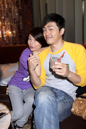 打个盹男神就被抢走啦?余文乐阮小仪在一起了,你们信吗?